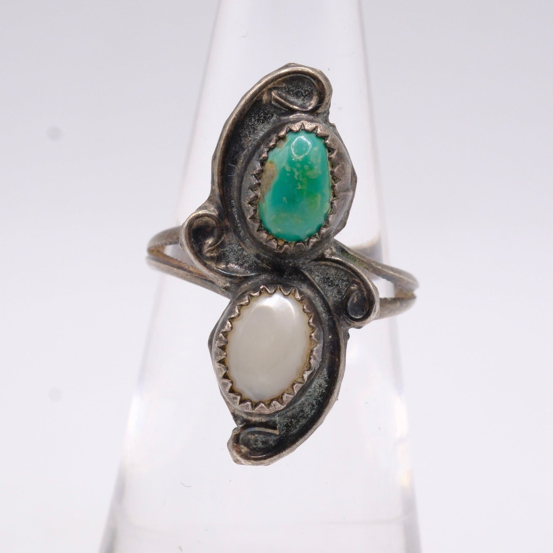 Vintage Sterling Turquoise and Mother Of Pearl Feather Ring 4.75