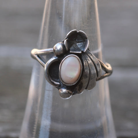 Vintage Sterling Mother Of Pearl Feather Ring 7.25