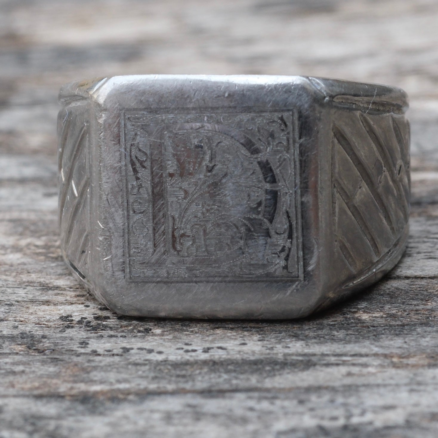 Vintage Sterling D Initial Signet Ring 8