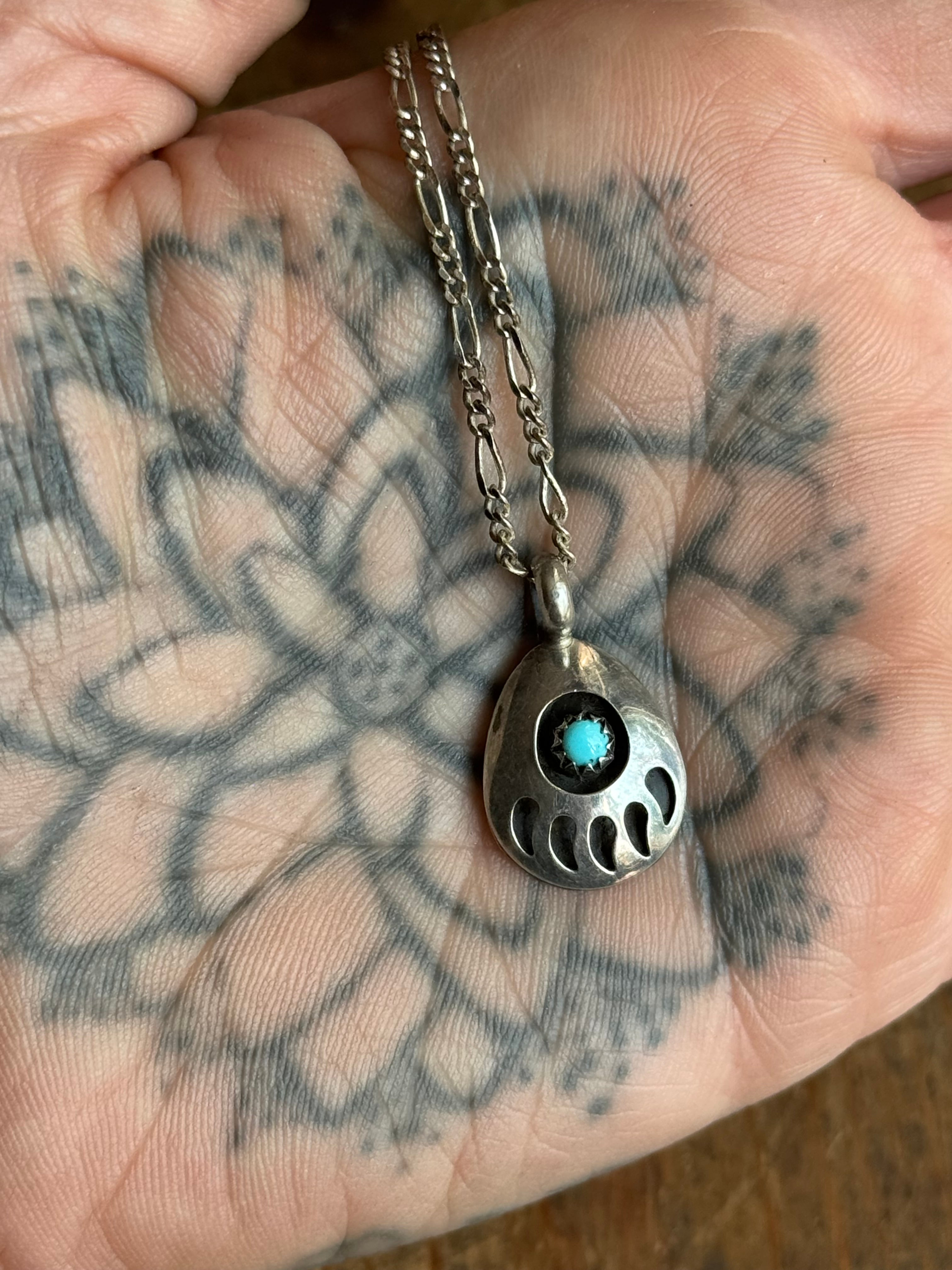 Vintage Sterling Silver Turquoise Bear Claw 20" Necklace