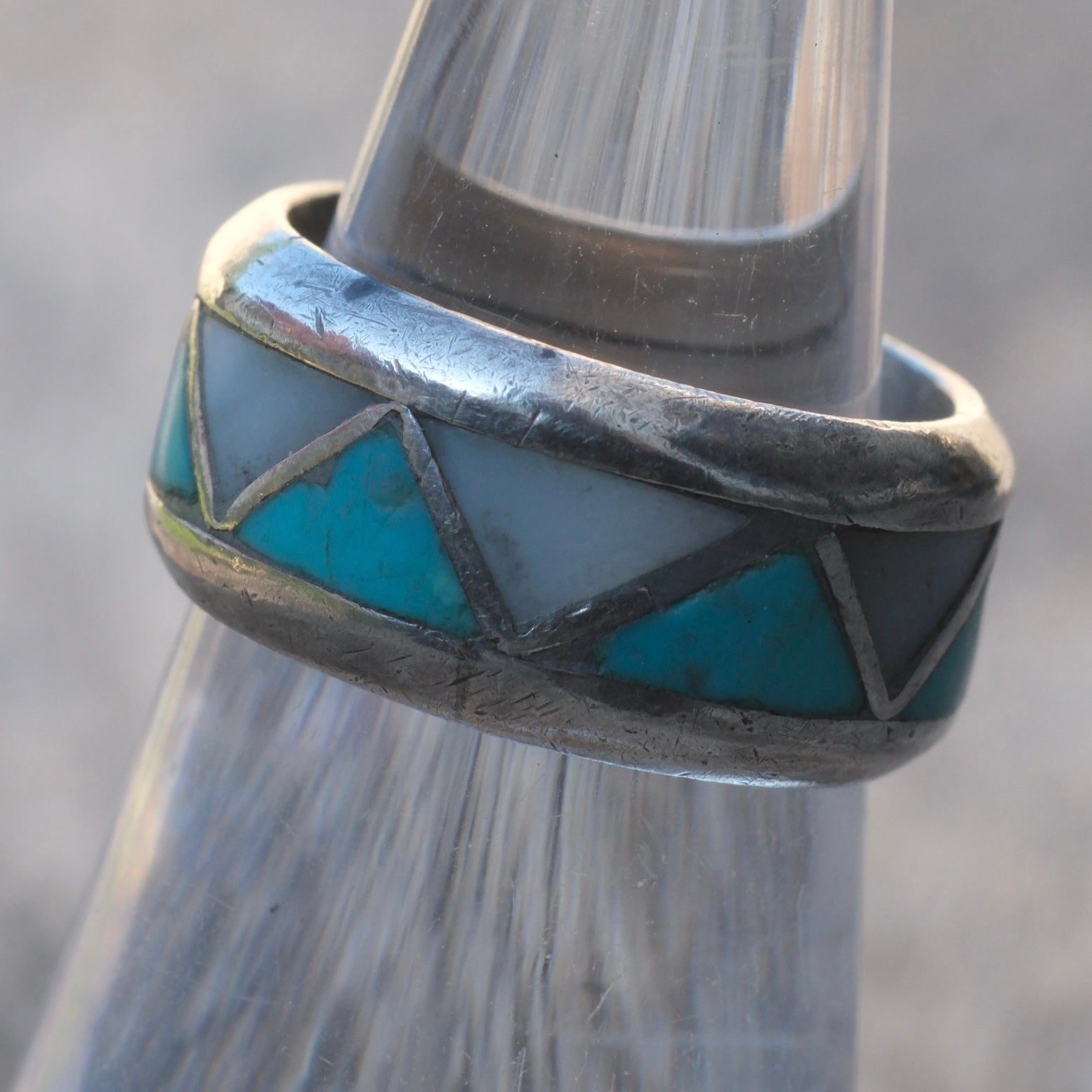Vintage Sterling Turquoise and Mother Of Pearl Inlay Band Ring 4