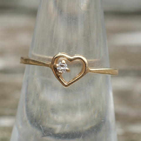 Vintage 14K Gold Diamond Heart Ring 6.25