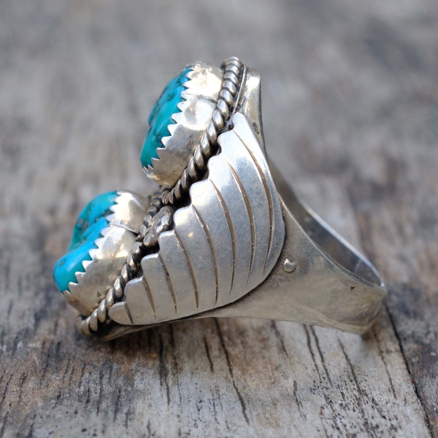 Vintage Sterling 2-Stone Turquoise Ribbed Band Ring 10.25