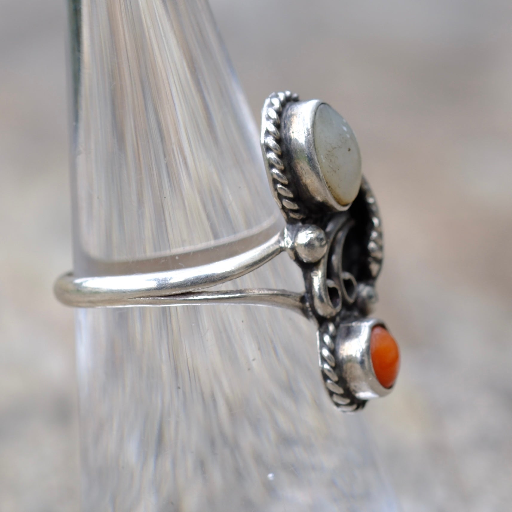 Vintage Sterling Coral and MOP Feather Ring 6.25