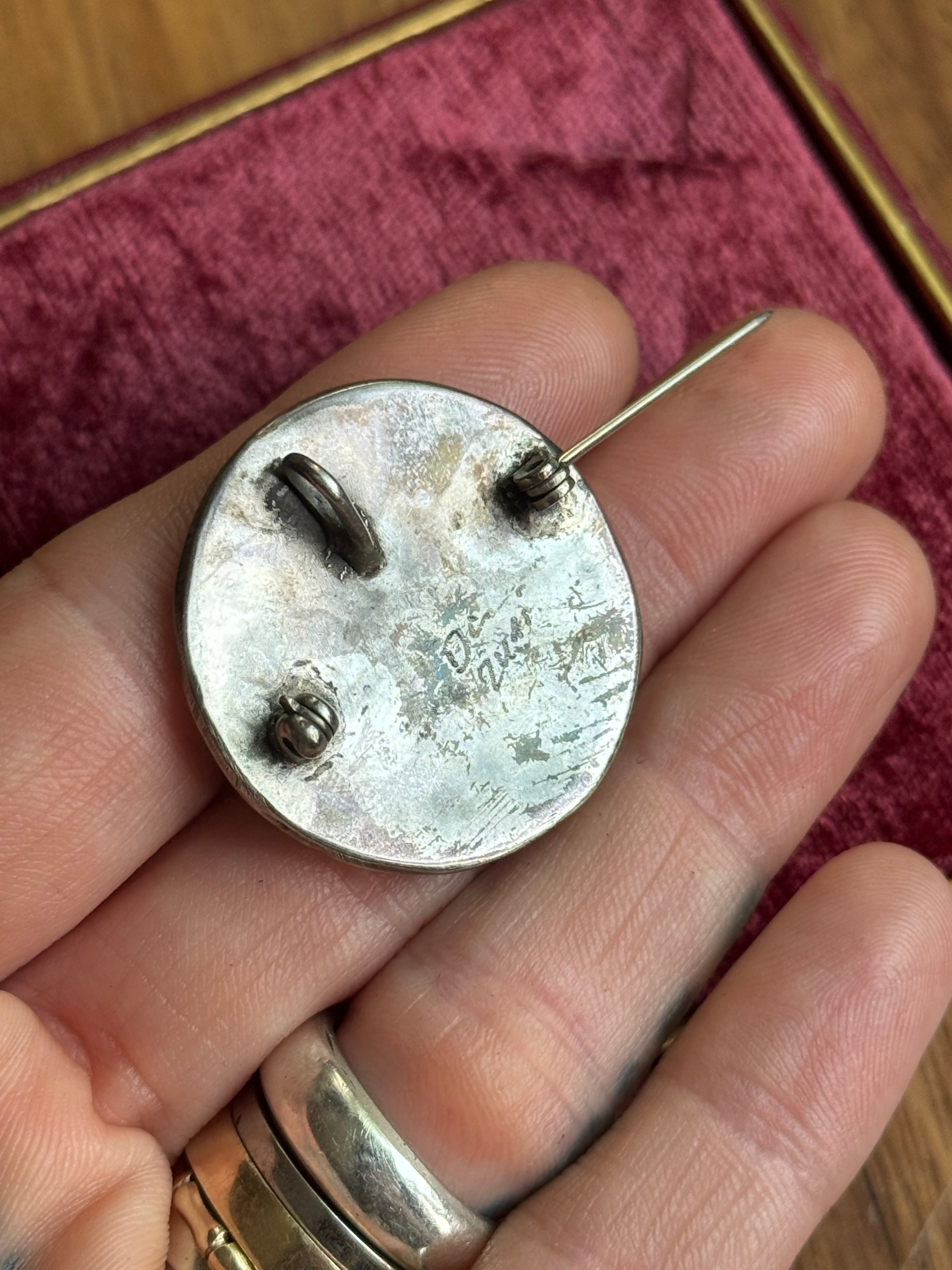 Vintage Sterling Silver Zuni Onyx & Mother of Pearl Starburst Pin/Pendant by Danny Clark