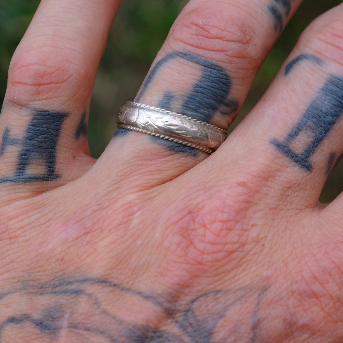 Vintage Sterling Scroll Band Ring 10
