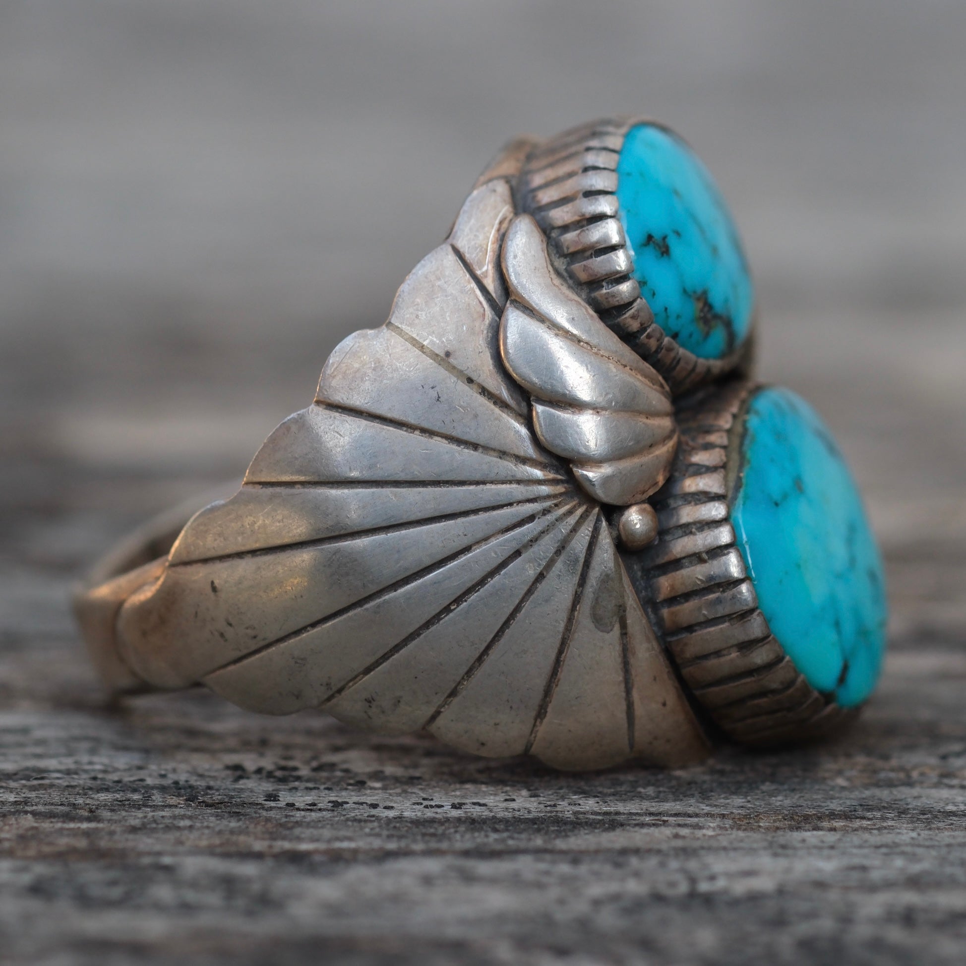 Vintage Sterling 2-Stone Turquoise Ribbed Band Ring 13