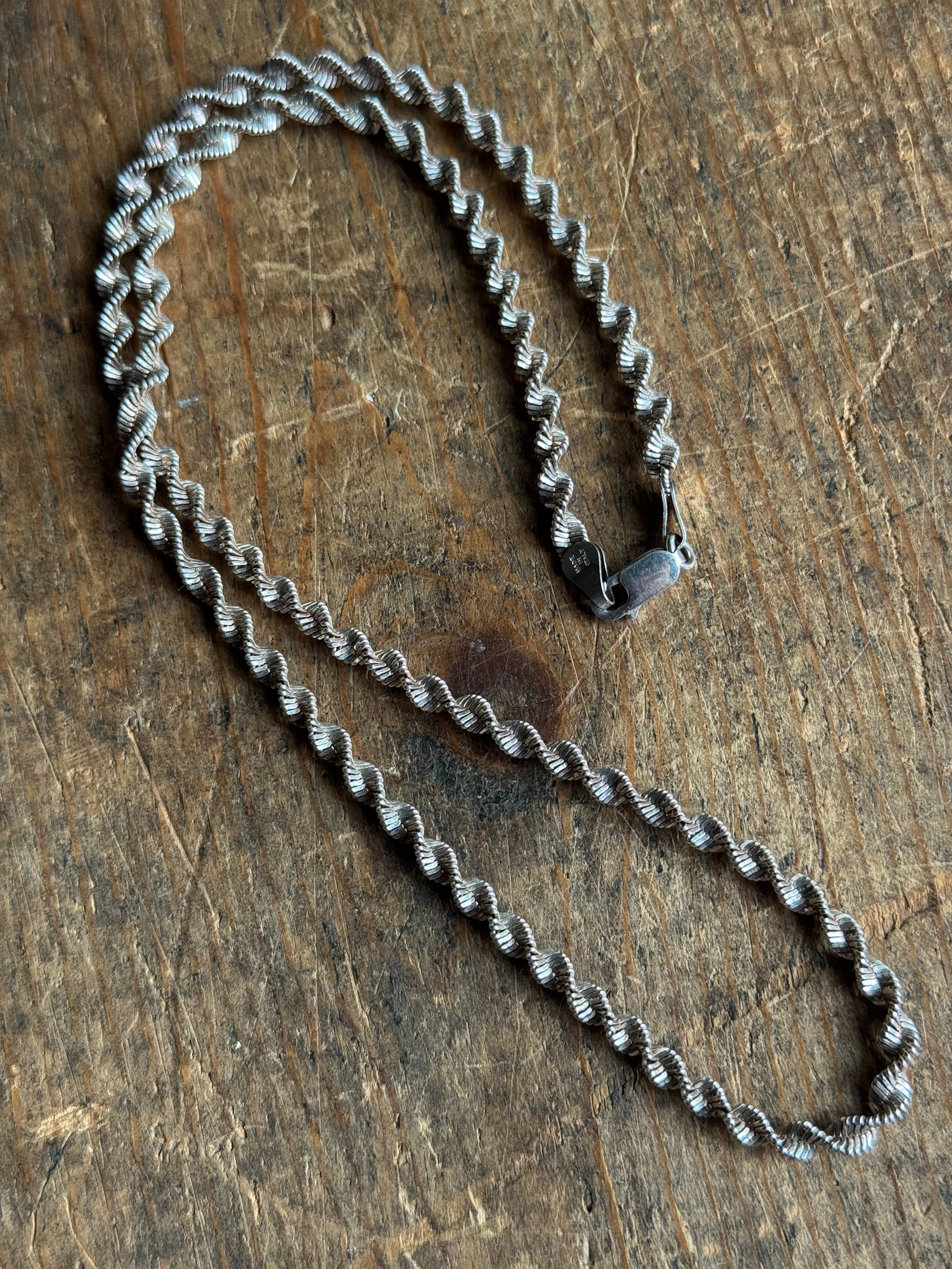 Vintage Sterling Silver 20” Twisted Herringbone Chain