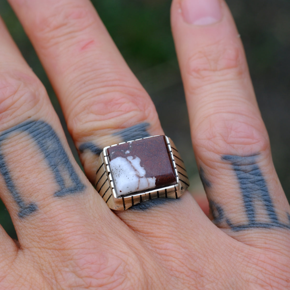 Vintage Sterling White Buffalo Ribbed Band Ring 9.25