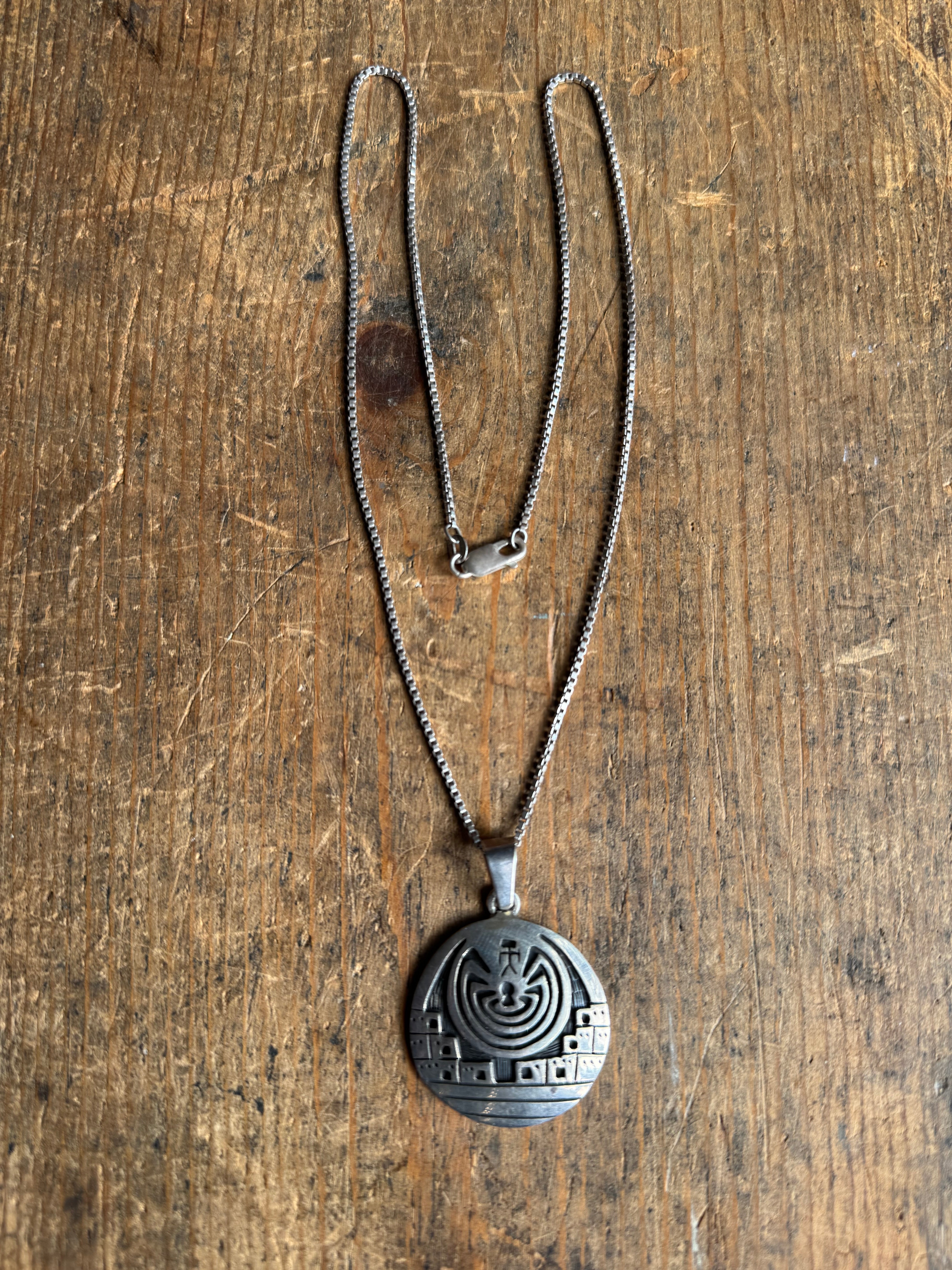 Vintage Sterling Silver Hopi Man in The Maze 19" Necklace