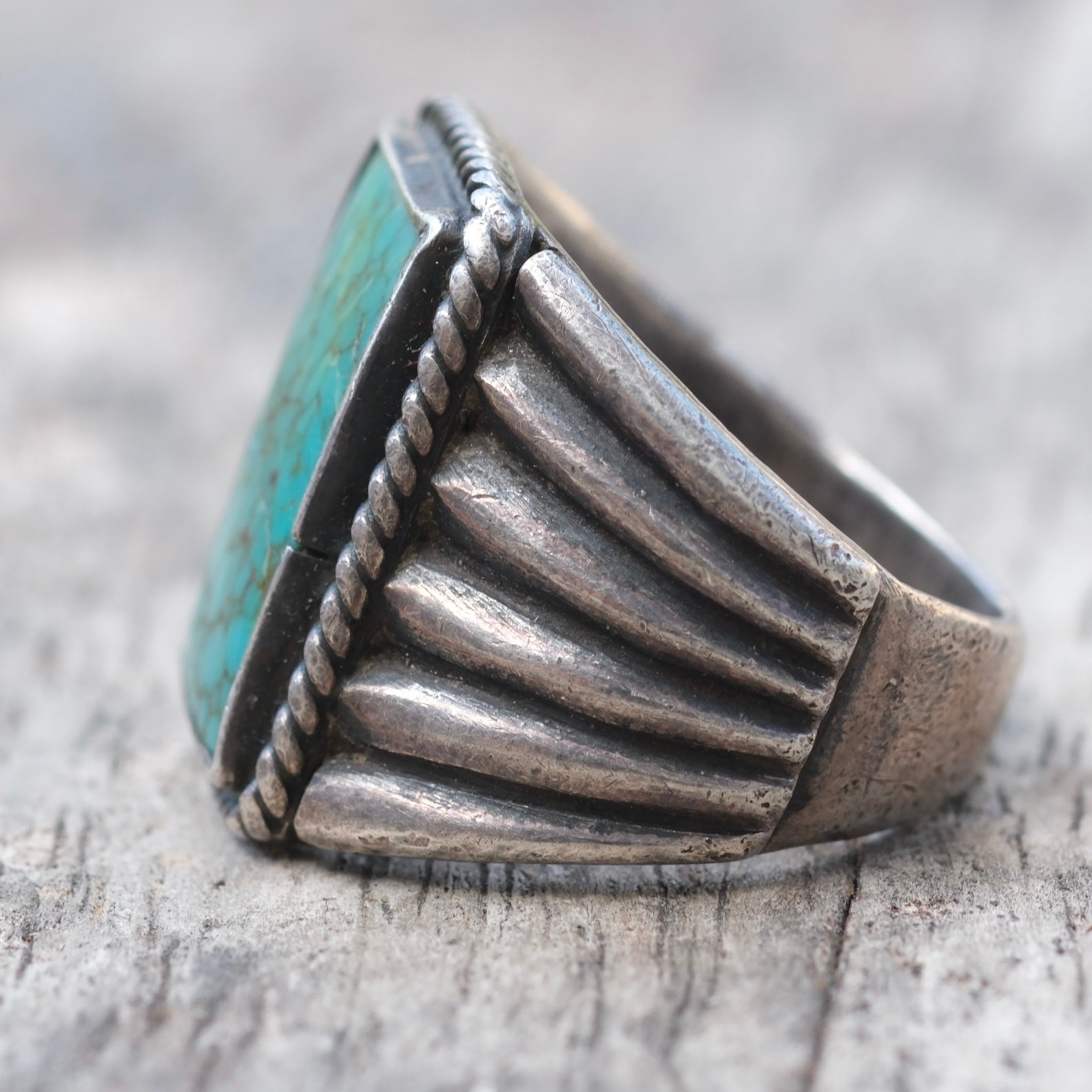 Vintage Sterling Turquoise Ribbed Band Ring 9