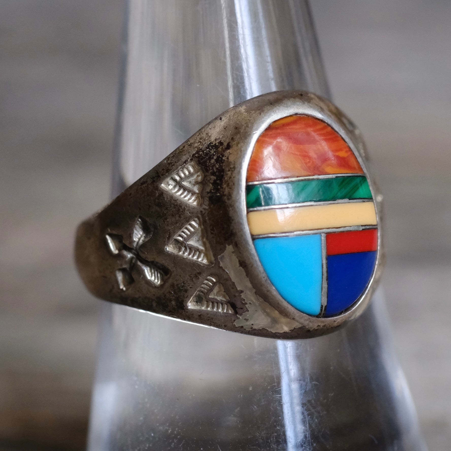 Vintage Sterling Multistone Inlay Stamped Arrows Ring 8.75