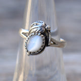 Vintage Sterling Mother Of Pearl Feather Ring 6.75