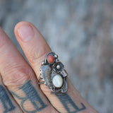 Vintage Sterling Mother Of Pearl and Coral Feather Ring 5.5