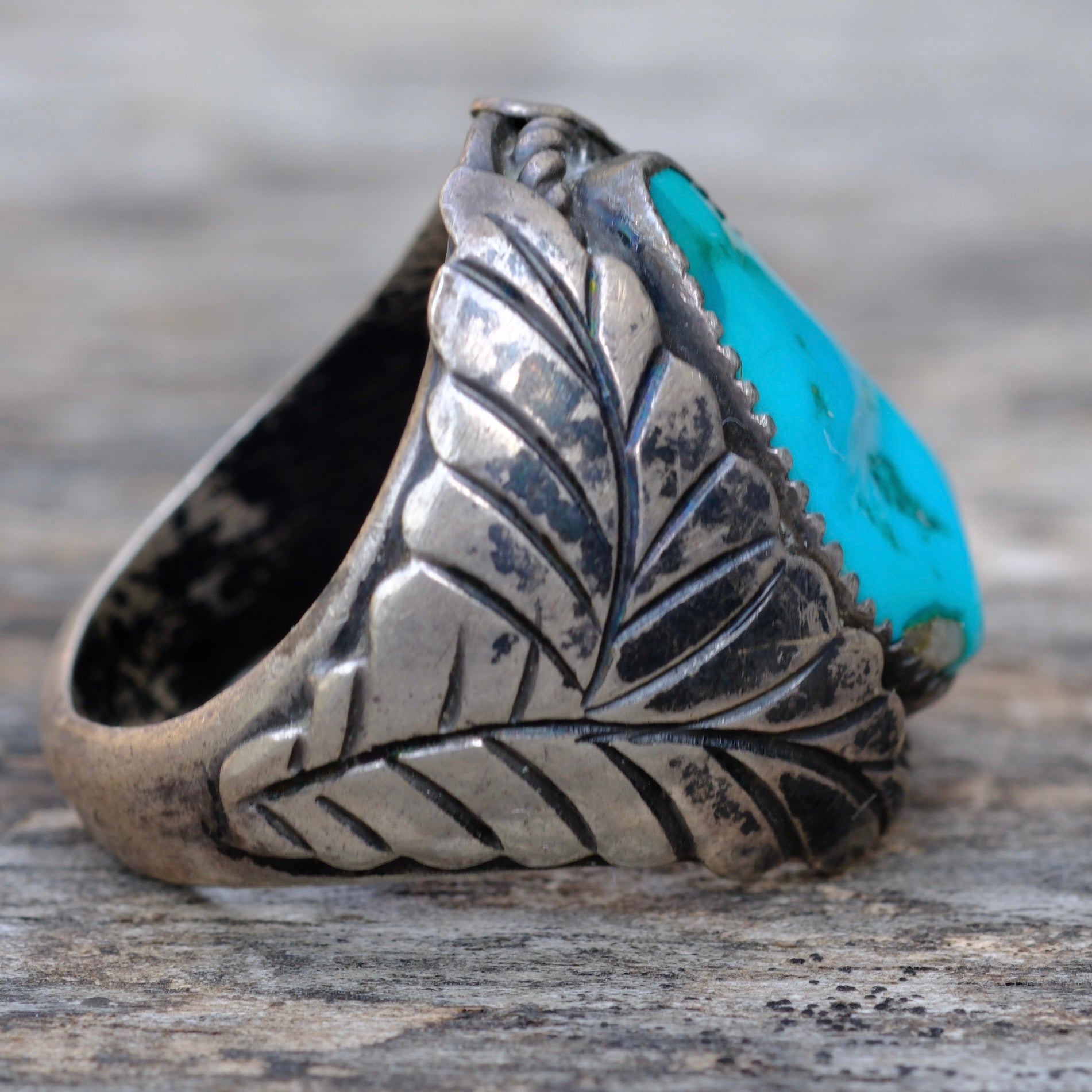 Vintage Sterling Chunky Turquoise Ribbed Band Ring 11.5